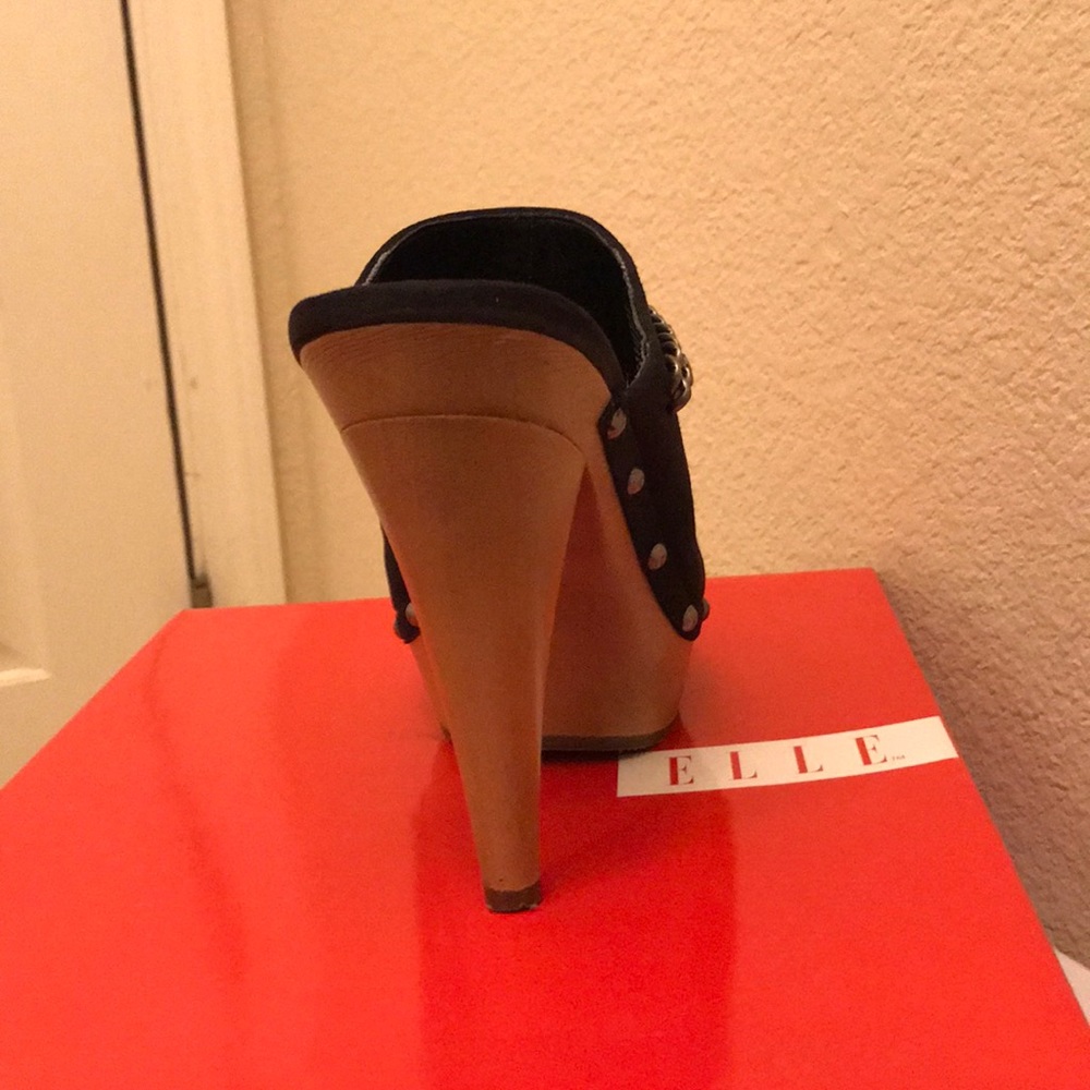 Clogs - Picture 5 of 6